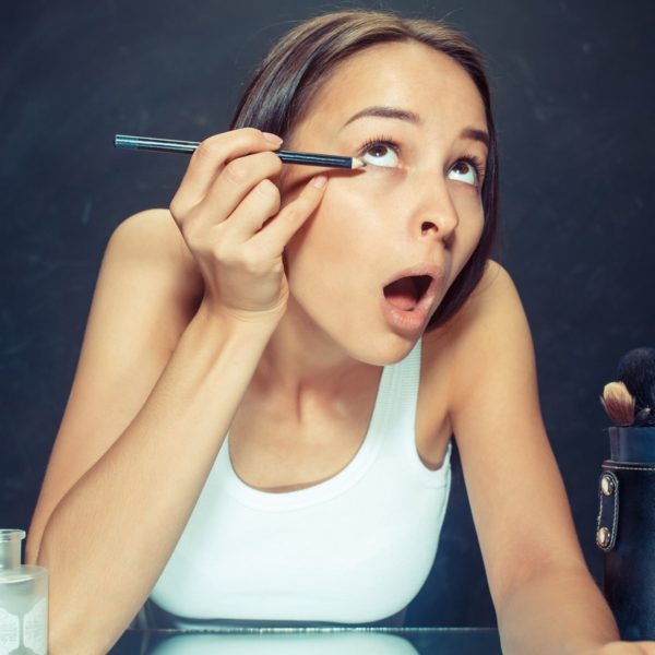 Eyeliner Application Tips for Beginners